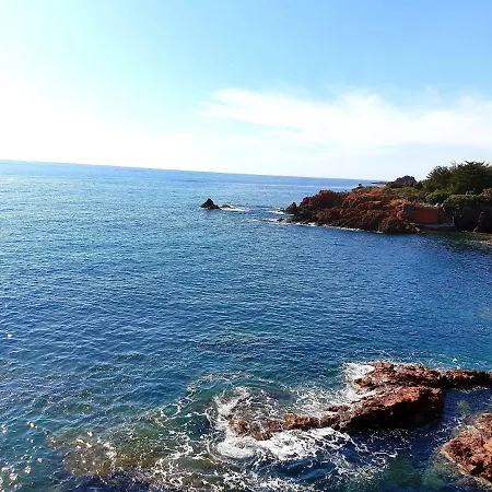 Sublime Appartement, Les Pieds Dans La Mer… Saint-Raphaël